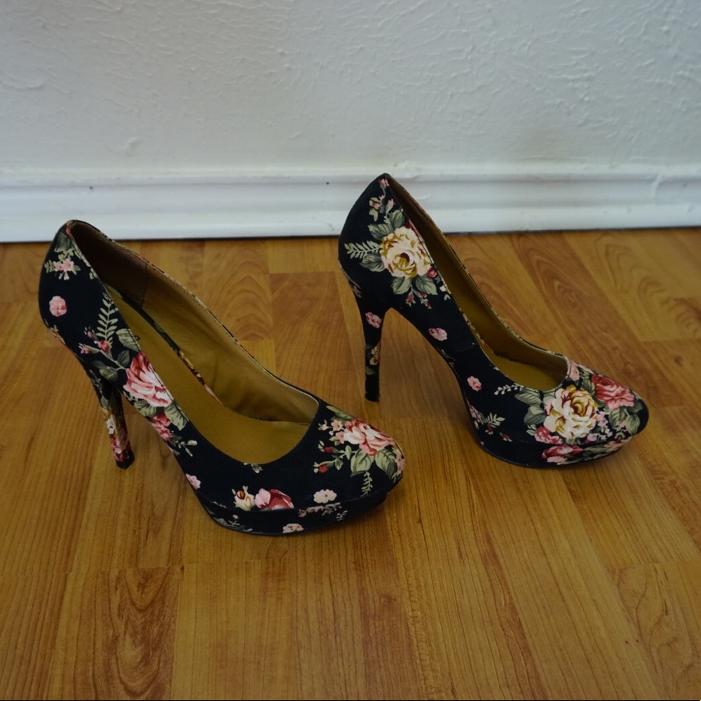 Quipid black denim shoes with pink floral pattern